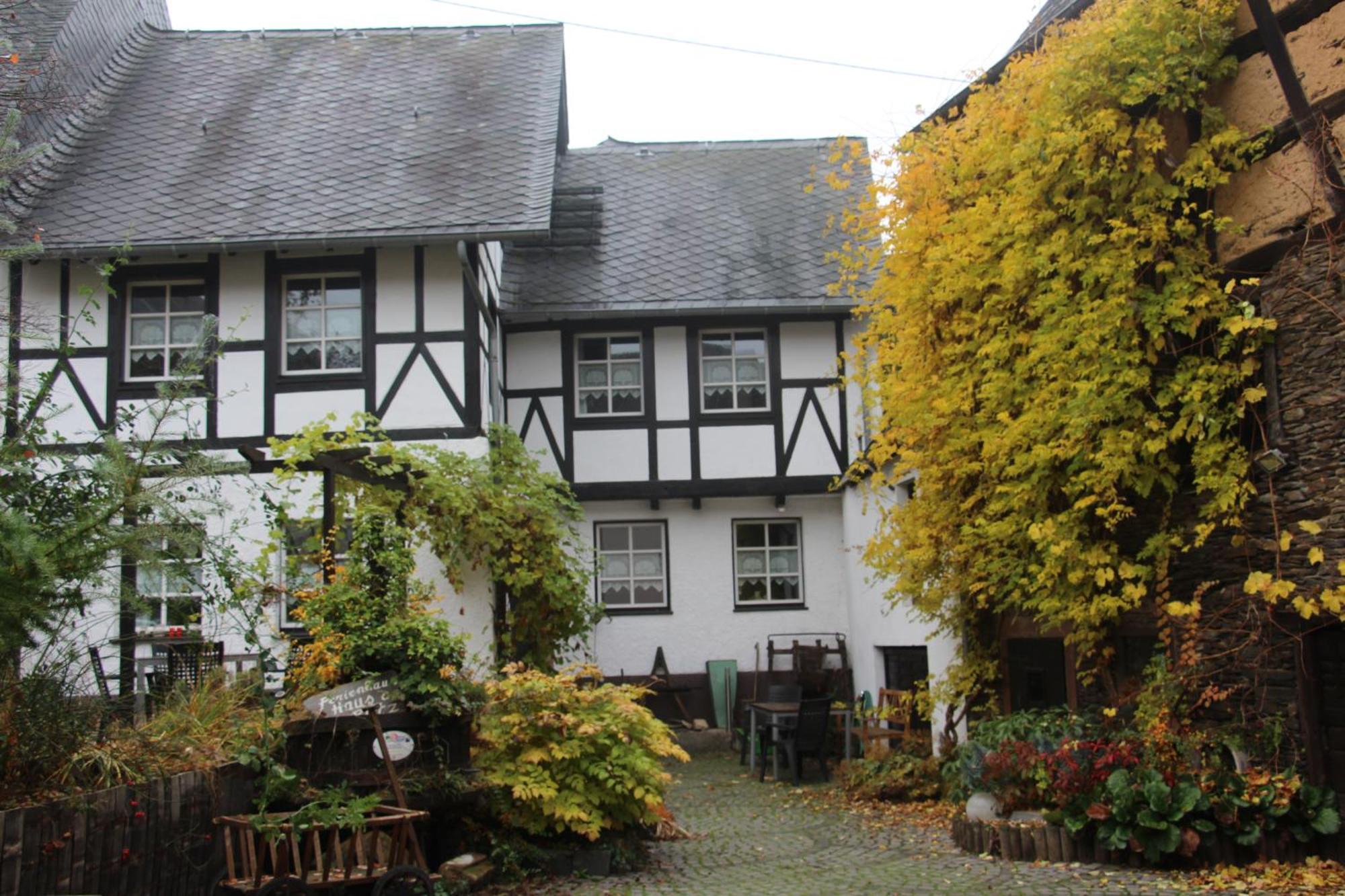 Ferienhaus Haus Am Puetz Wintrich Exterior photo